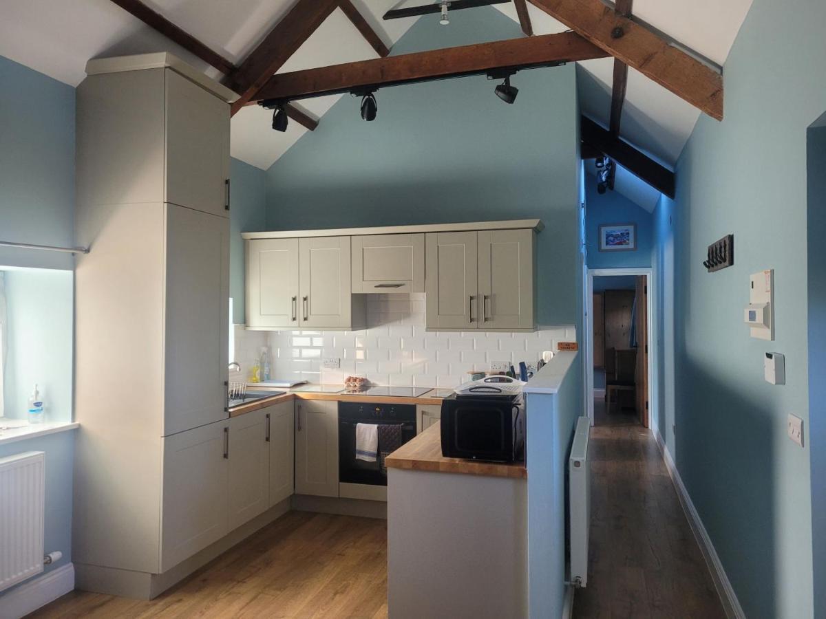 Вилла The Bakery Llanddeiniol Экстерьер фото